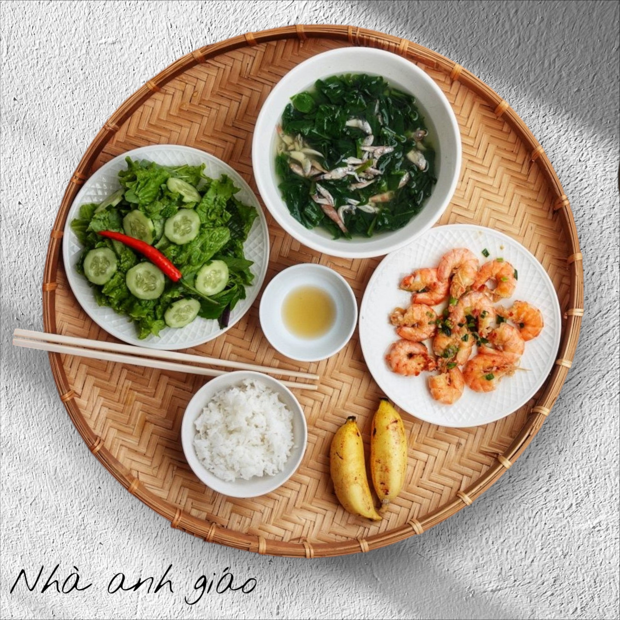 Những mâm cơm của thầy giáo 9X độc thân ở Đà Lạt: Đẹp mê mẩn, ngon 'nhức nách' khiến dân mạng trầm trồ- Ảnh 4.