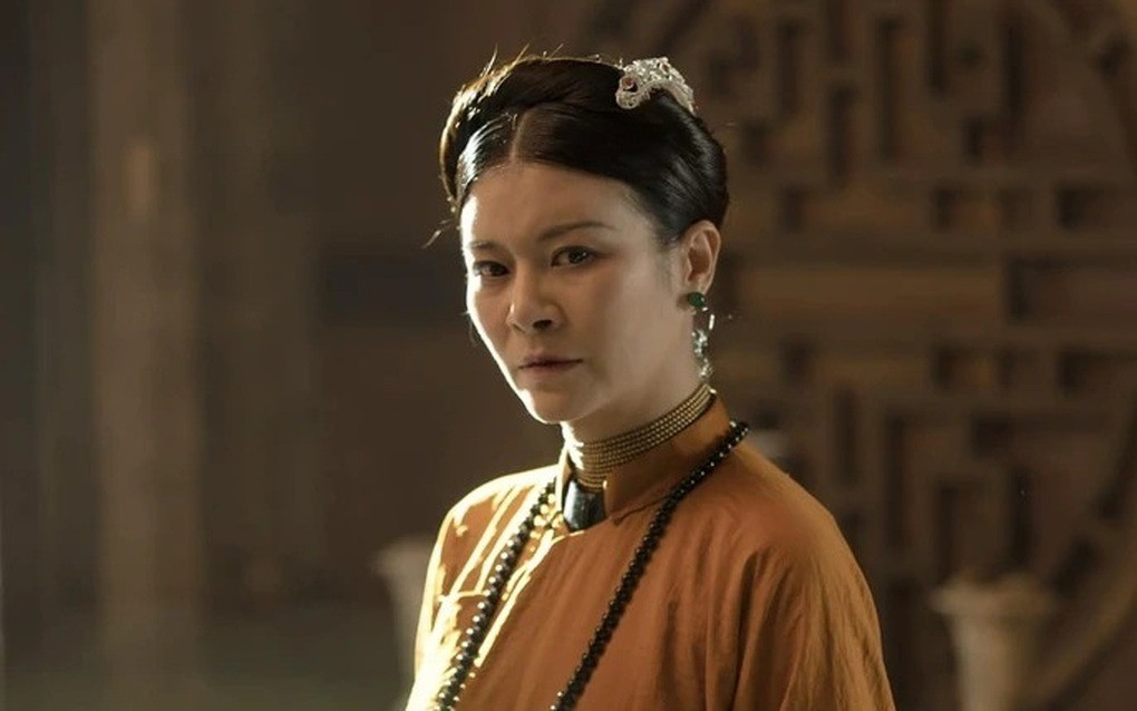 Choáng với ngoại hình như đôi mươi của NSƯT Kim Oanh sau khi phẫu thuật thẩm mỹ