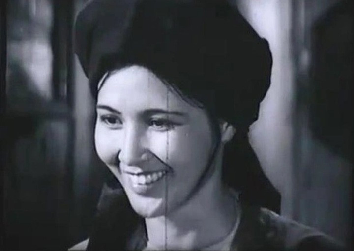 Gương mặt trái xoan, nụ cười rạng rỡ của cô Mến đã chinh phục khán giả.