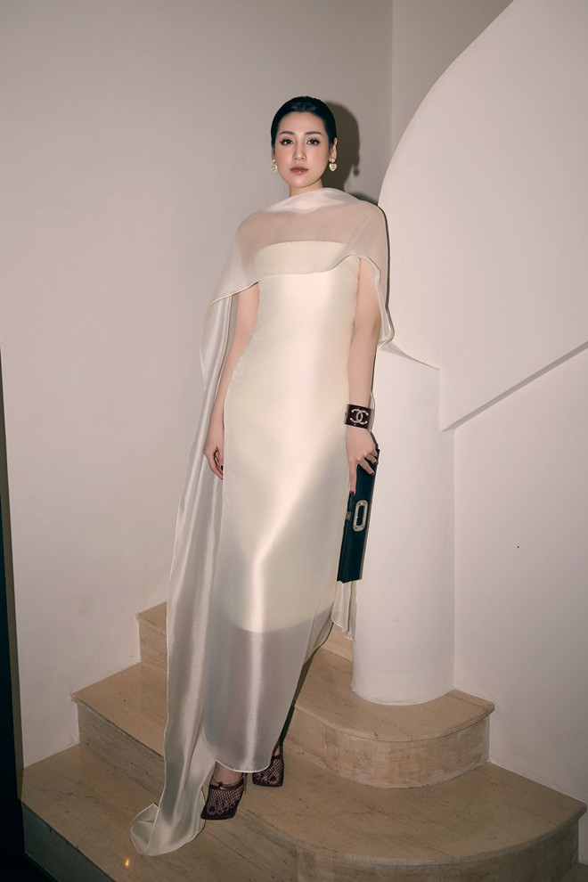 Á hậu Tú Anh mỗi lần ra phố là đốt cả trăm triệu