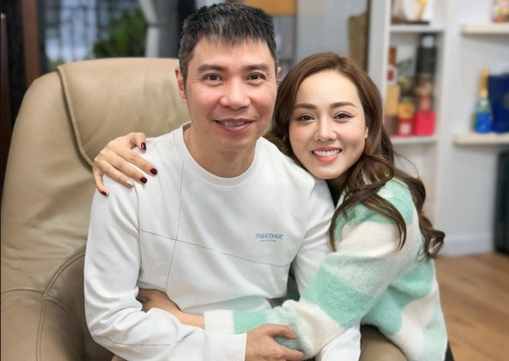 Bà xã là người đồng hành giúp Công Lý vượt qua bạo bệnh.