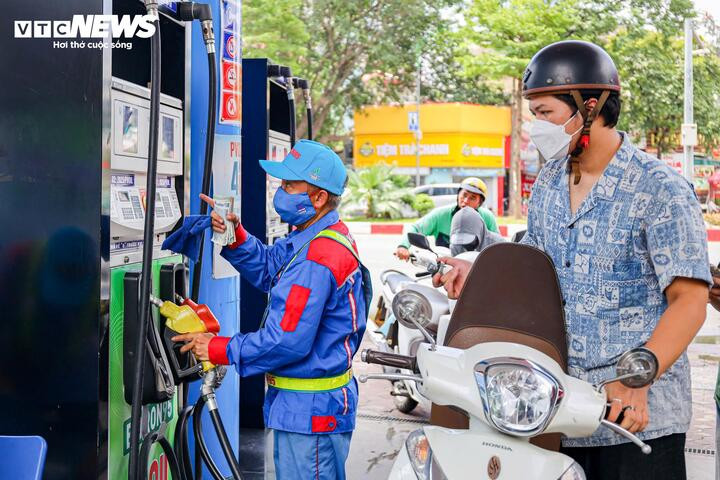 Giá xăng trong nước được điều chỉnh tăng trong kỳ điều hành 31/7. (Ảnh minh họa: Minh Đức).