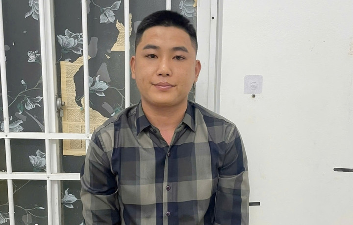 Nguyễn Minh Đức bị công an tạm giữ về hành vi gây rối trật tự công cộng. (Ảnh: Công an cung cấp)