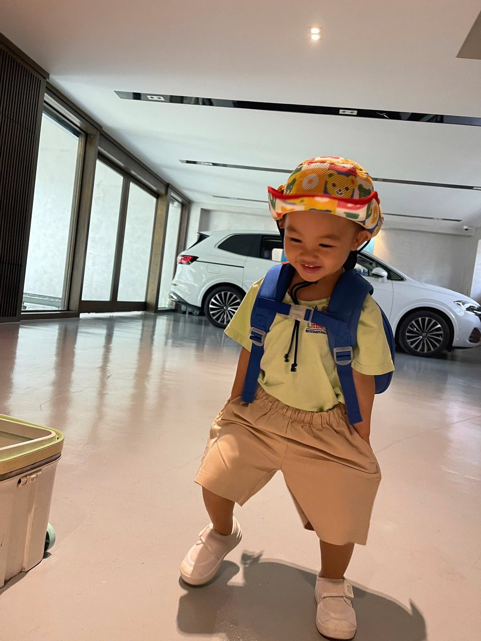 con trai cuong dola 2 1755669583843441120709.jpg