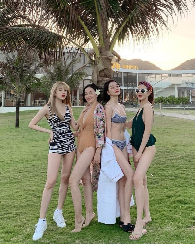 Mặt mộc không phải dạng vừa của 5 mẹ con nhà Thiều Bảo Trâm