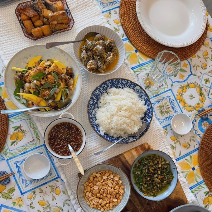 Học Tăng Thanh Hà nấu 4 món ăn dân dã, dễ làm mà ngon miệng đưa cơm ngày hè- Ảnh 7.