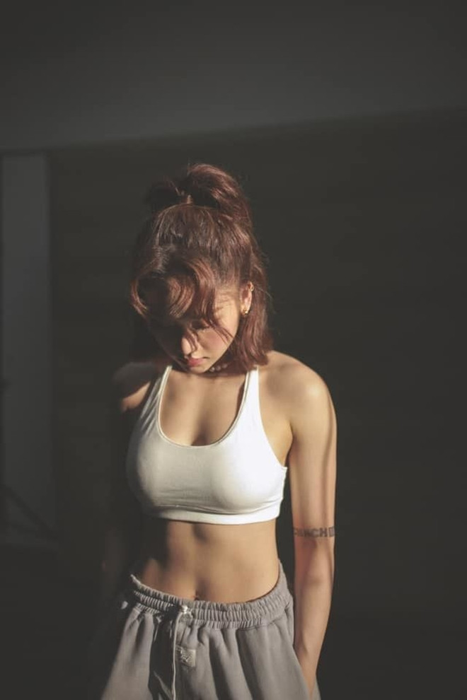 Dàn mỹ nhân Việt gây ấn tượng với cơ bụng số 11 săn chắc