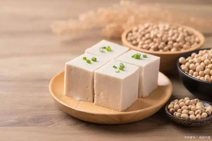 Đậu phụ để qua đêm có gây ung thư không Bác sĩ cảnh báo 5 món không nên để qua đêm