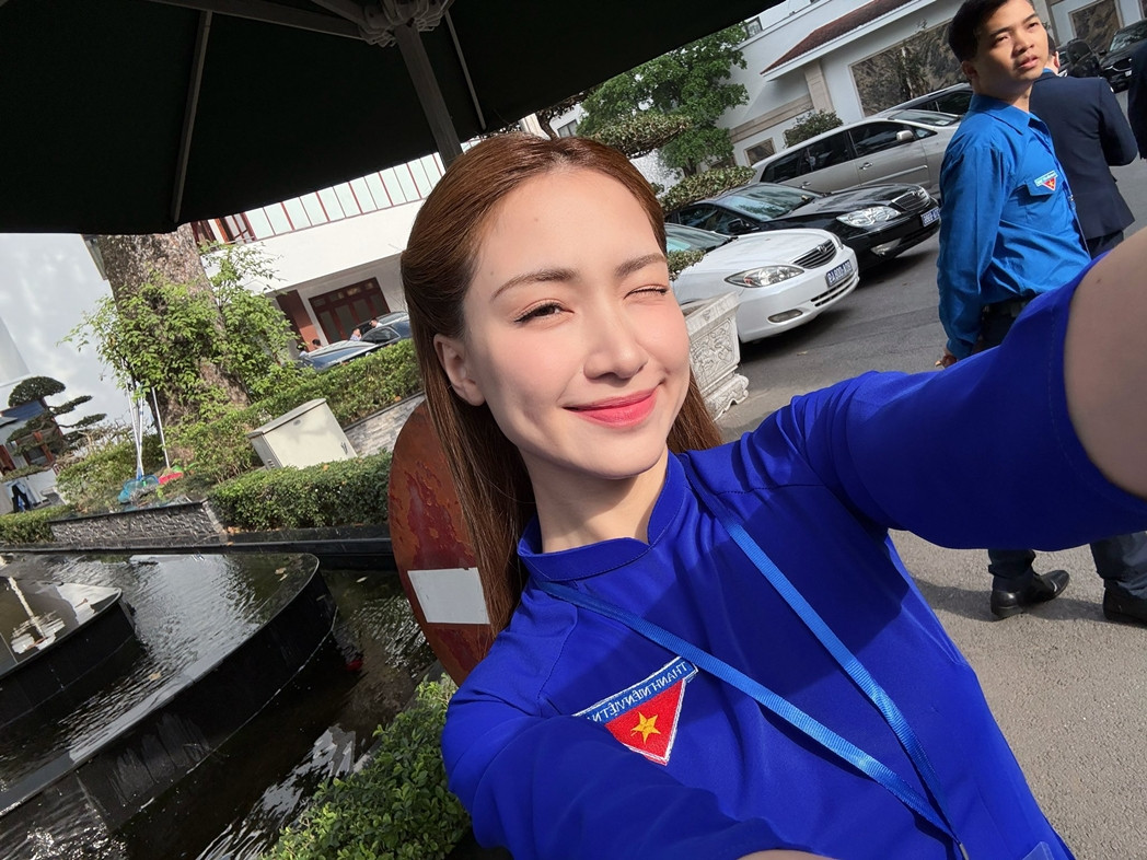 hoa minzy.jpg