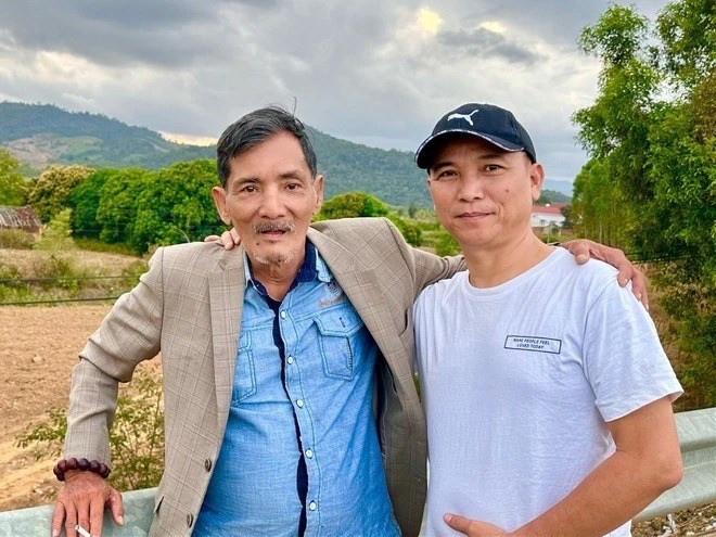 Tiết lộ bất ngờ về người em trai của Thương Tín, làm điều đáng ngưỡng mộ lúc anh trai sa sút, ốm yếu - Ảnh 2.