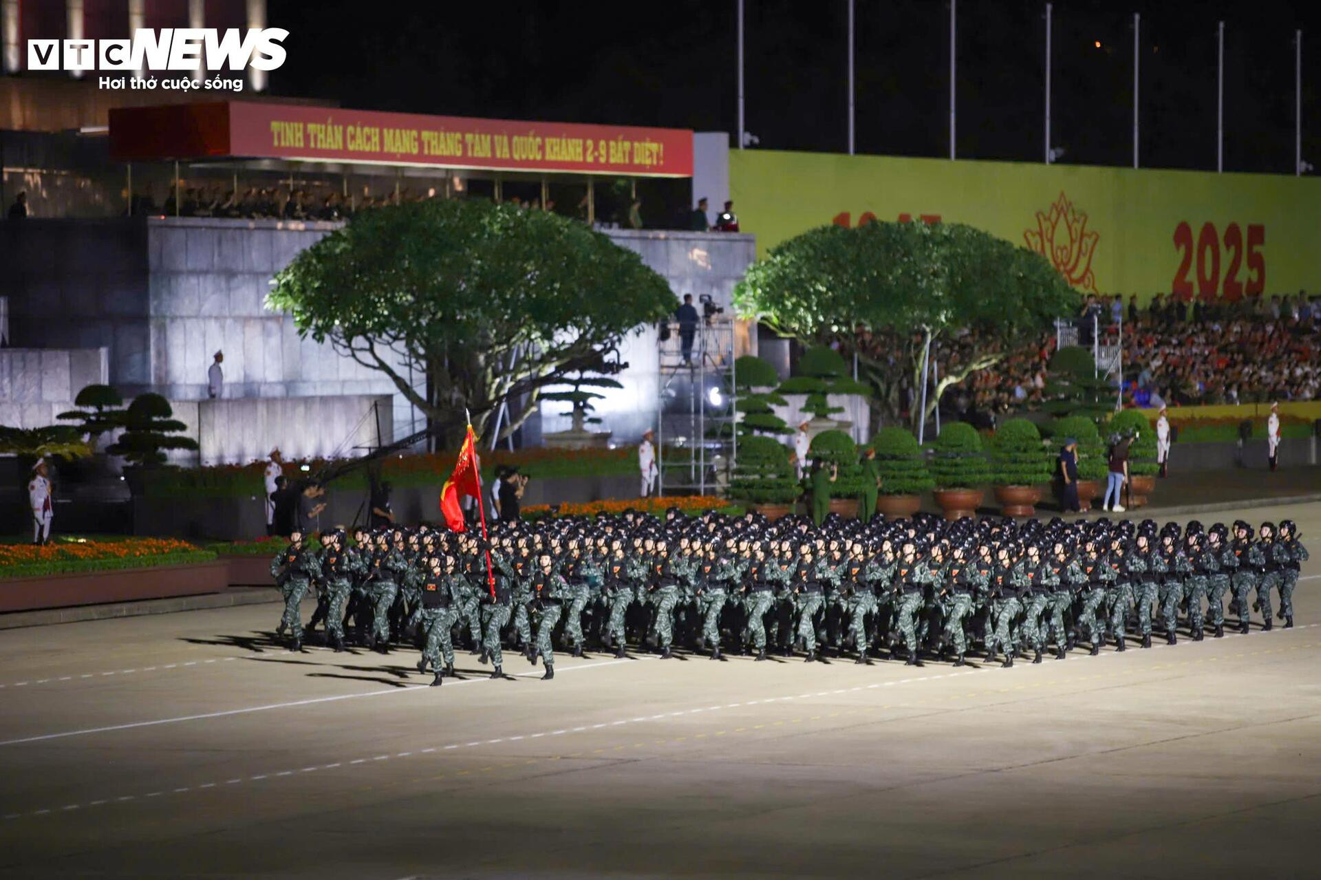 Toàn cảnh buổi tổng hợp luyện A80 lần đầu tiên tại Quảng trường Ba Đình - 15