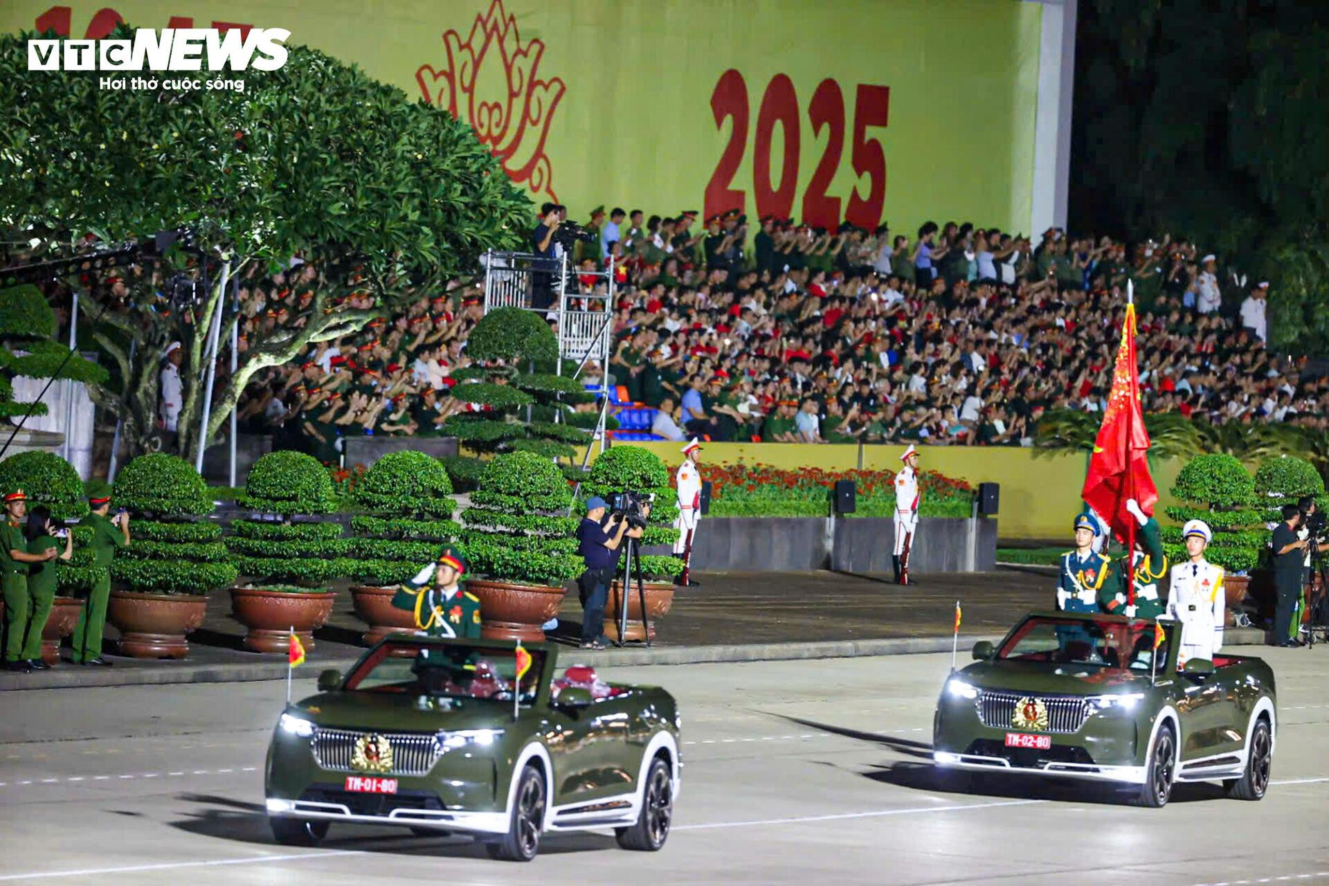 Toàn cảnh buổi tổng hợp luyện A80 lần đầu tiên tại Quảng trường Ba Đình - 2