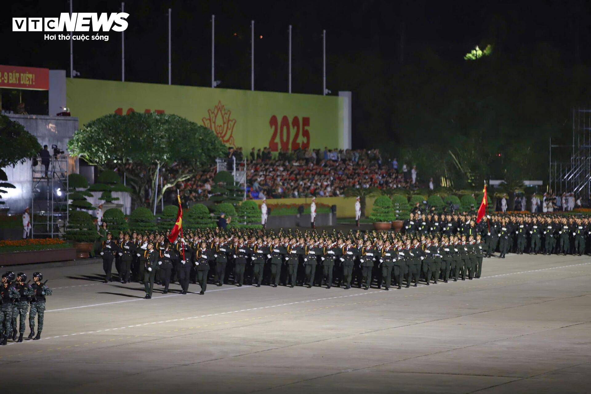 Toàn cảnh buổi tổng hợp luyện A80 lần đầu tiên tại Quảng trường Ba Đình - 13