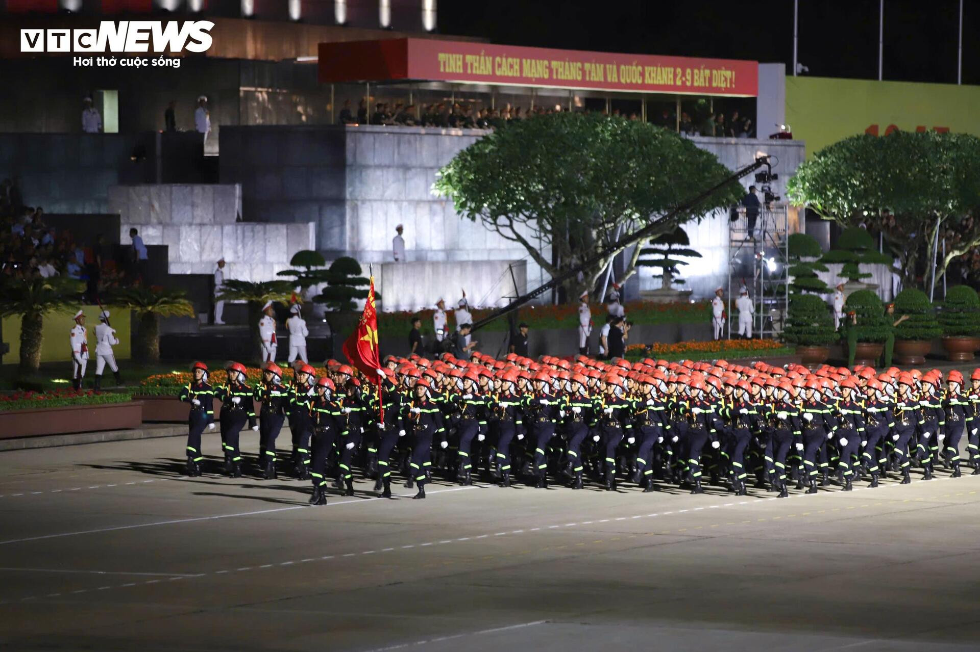 Toàn cảnh buổi tổng hợp luyện A80 lần đầu tiên tại Quảng trường Ba Đình - 14