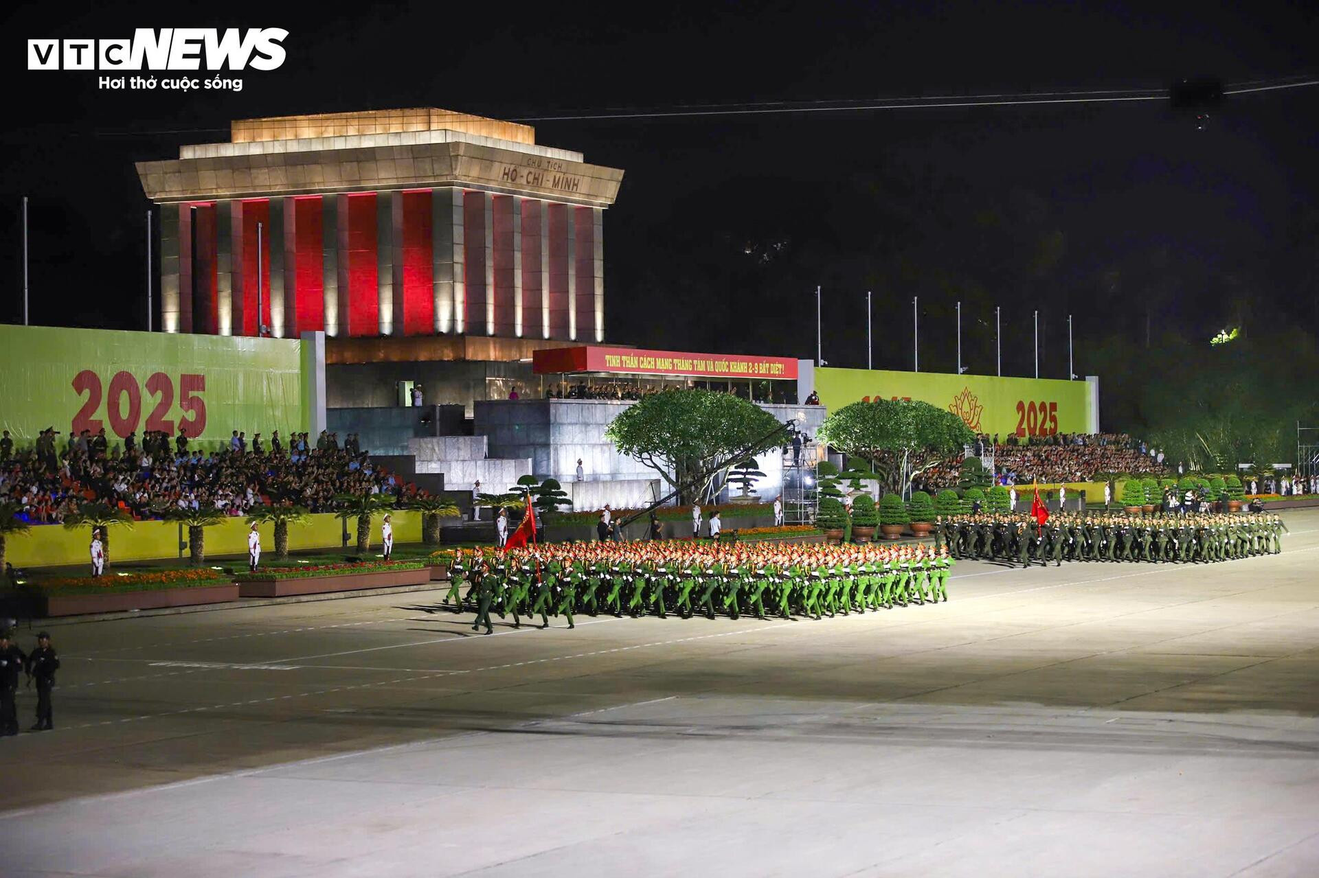 Toàn cảnh buổi tổng hợp luyện A80 lần đầu tiên tại Quảng trường Ba Đình - 17