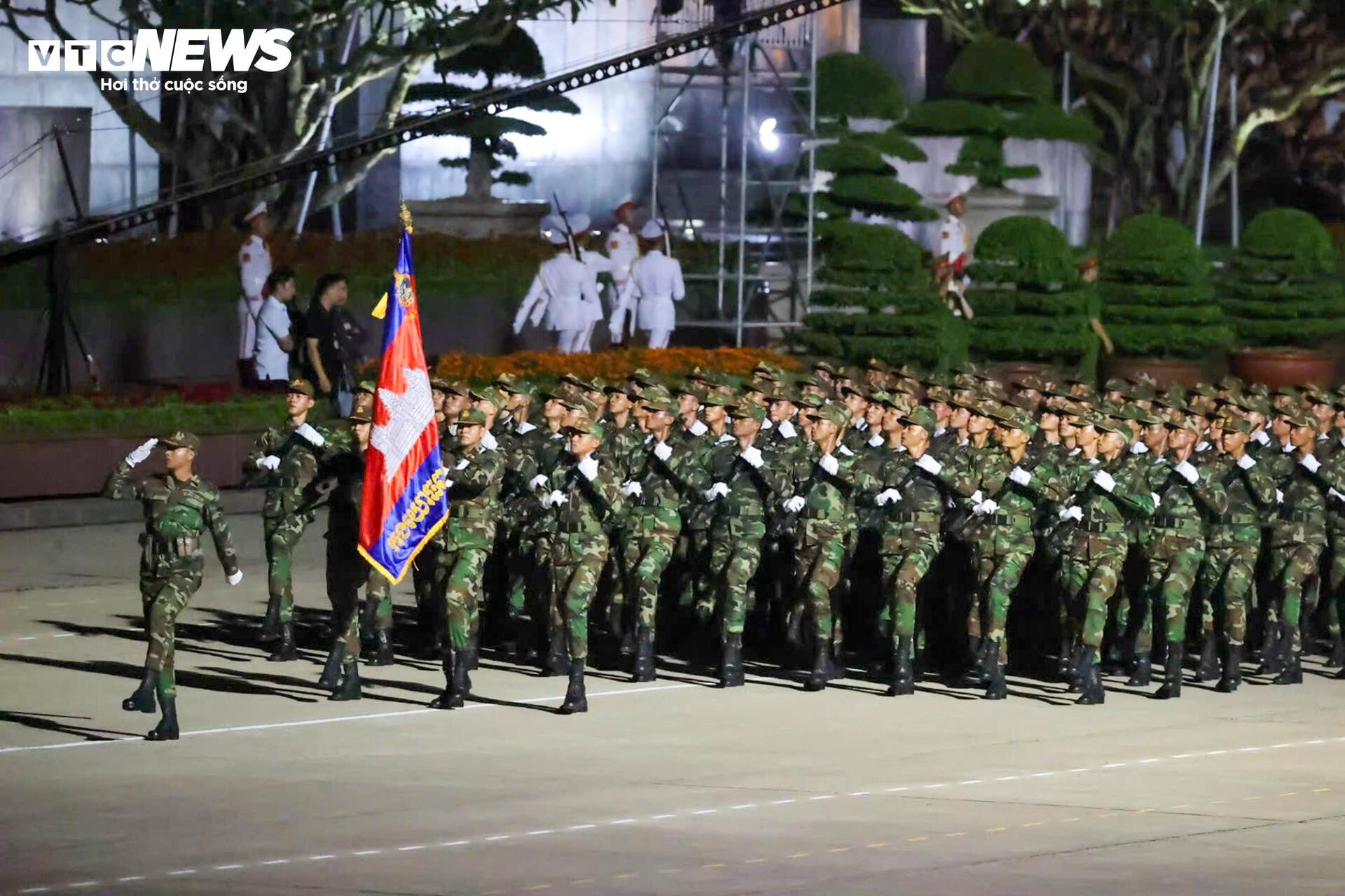 Toàn cảnh buổi tổng hợp luyện A80 lần đầu tiên tại Quảng trường Ba Đình - 11