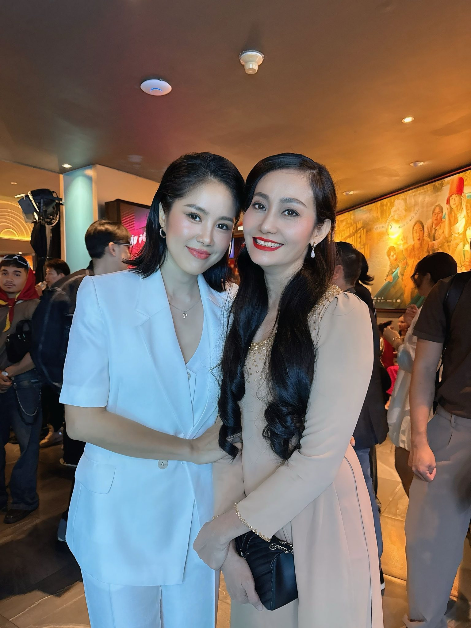 Phản ứng gây sốc của chồng Lê Phương khi thấy vợ bất ngờ xuống tóc