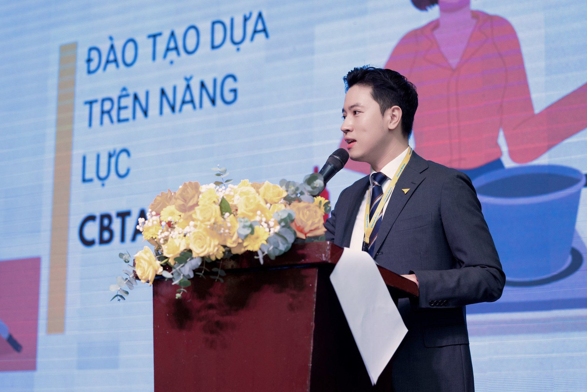 Cuộc sống thay đổi chóng mặt của cơ trưởng Nguyễn Quang Đạt sau khi lấy vợ phú bà