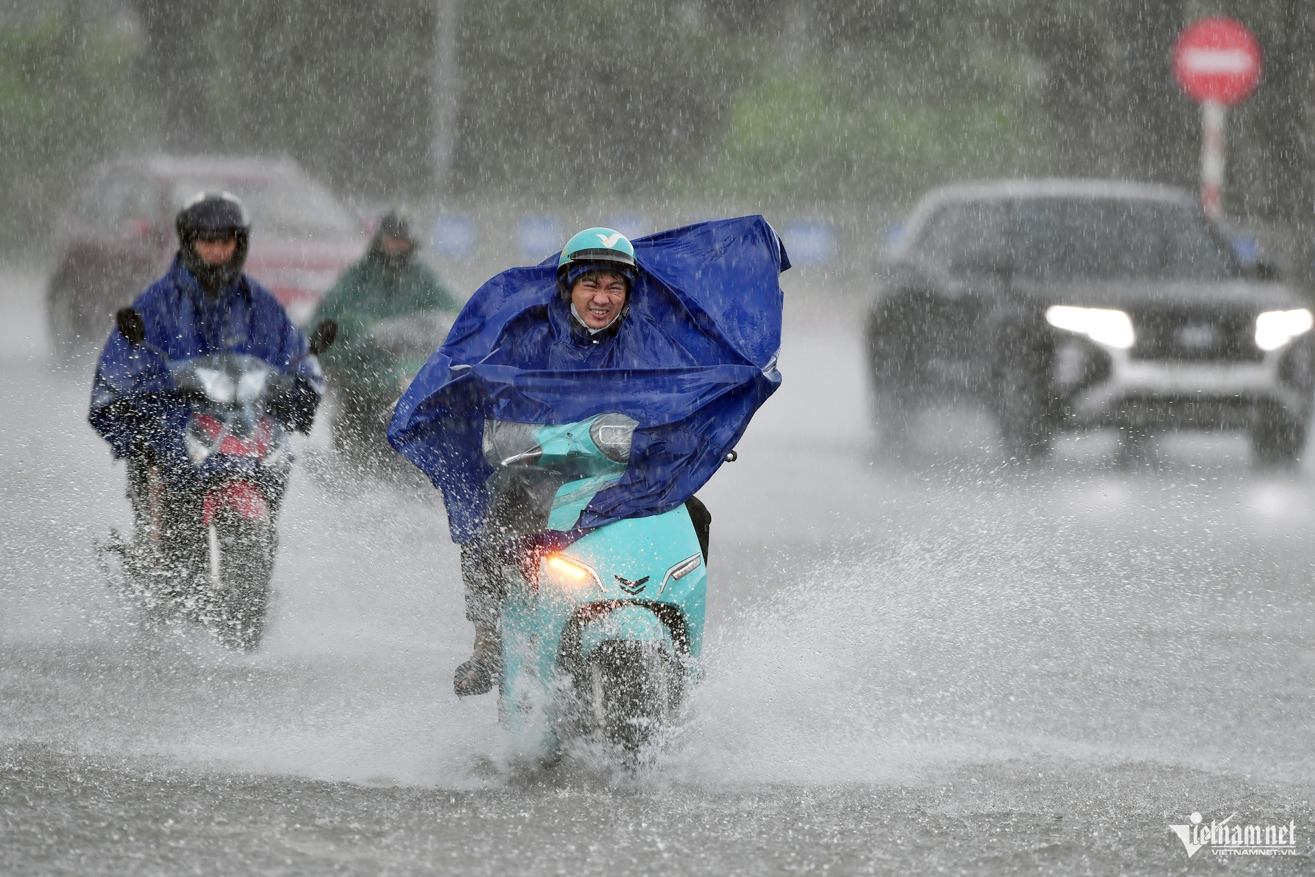 W-mua to ngap_86- Hoang-Minh.jpg