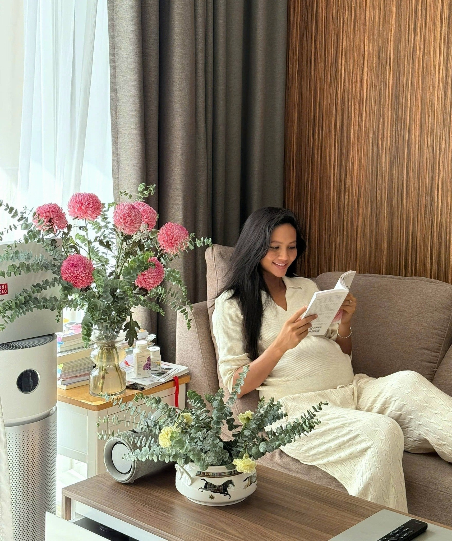 HHen Niê đăng loạt ảnh ông xã hậu cấy tóc mặc áo của vợ môi hồng tự nhiên