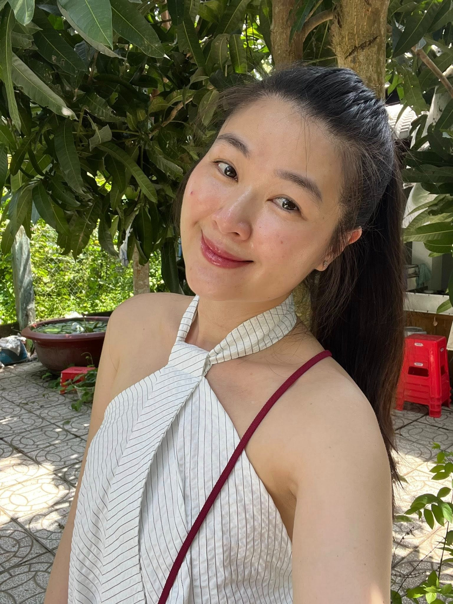 Nữ diễn viên Vbiz mệt mỏi vì năm lần bảy lượt được khuyên quay lại với chồng cũ