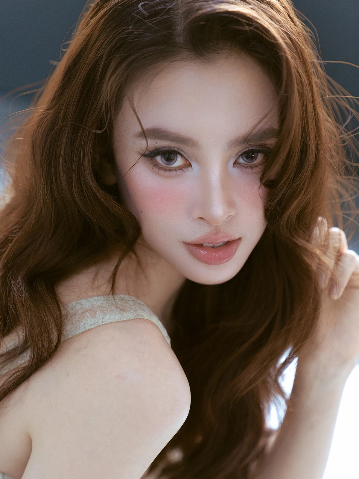 nhan sac tuoi 25 cua hoa hau tieu vy hinh anh 8