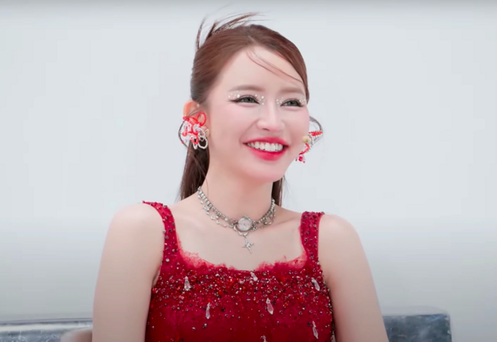 Bích Phương thắng giải Best Leader.