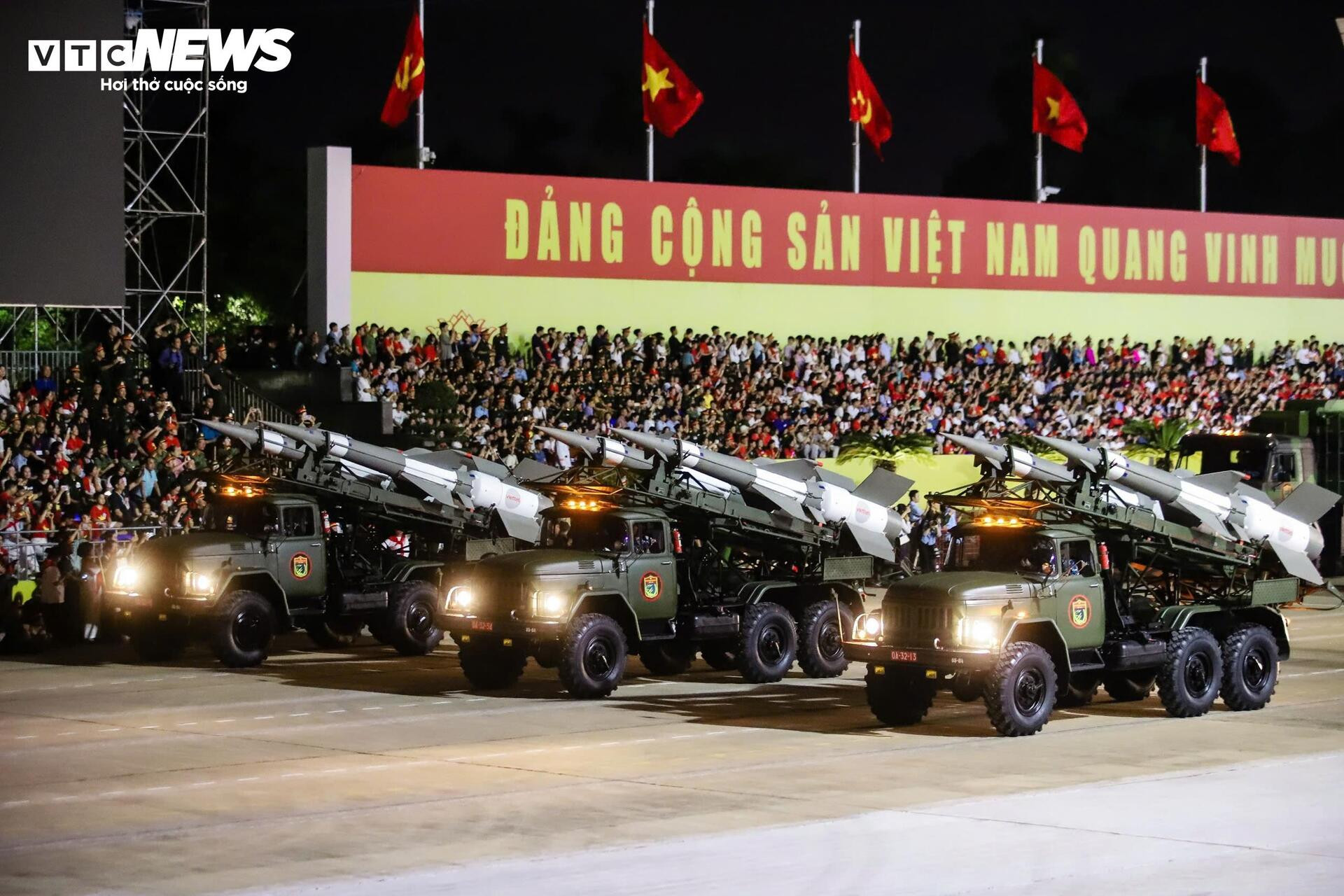 Ấn tượng hình ảnh 16.300 chiến sĩ nhịp bước quân hành tại Quảng trường Ba Đình - 22