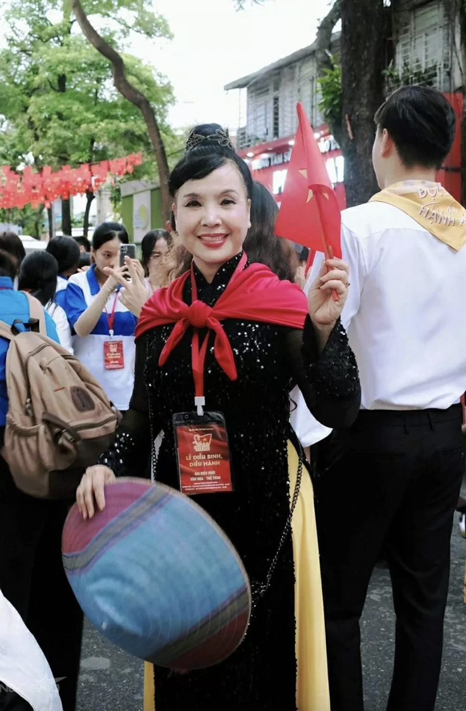 Hồng Diễm gây chú ý trong ngày hợp luyện diễu hành A80- Ảnh 5.