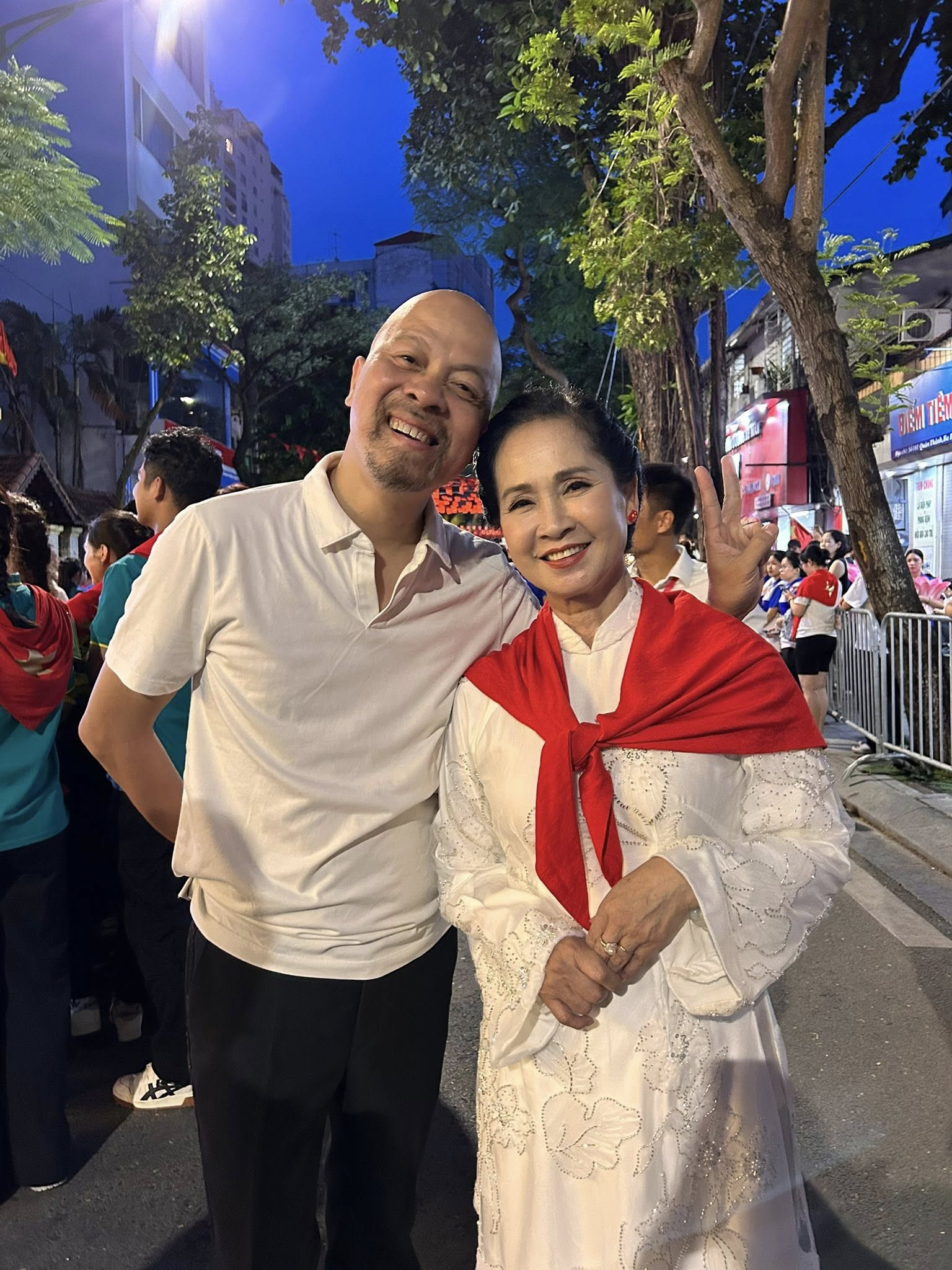 Hồng Diễm gây chú ý trong ngày hợp luyện diễu hành A80- Ảnh 7.