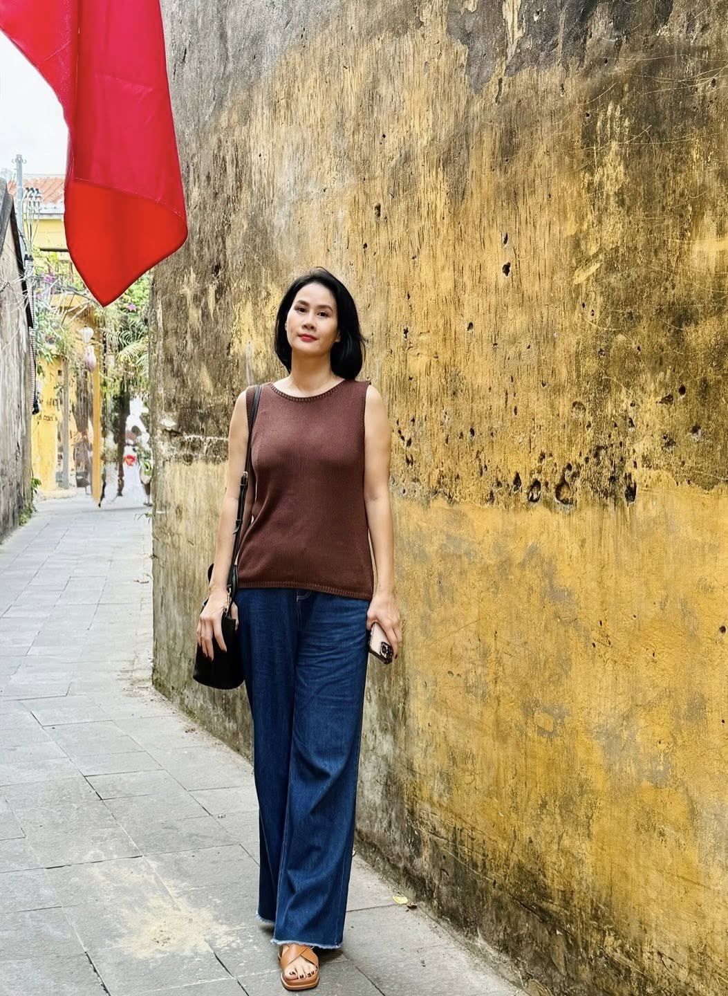 Mặt mộc ở tuổi trung niên của nữ diễn viên phim 'Mưa đỏ' - Thân Thúy Hà- Ảnh 8.