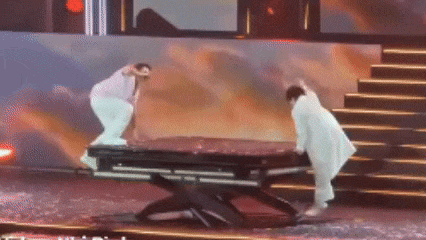 08243.gif