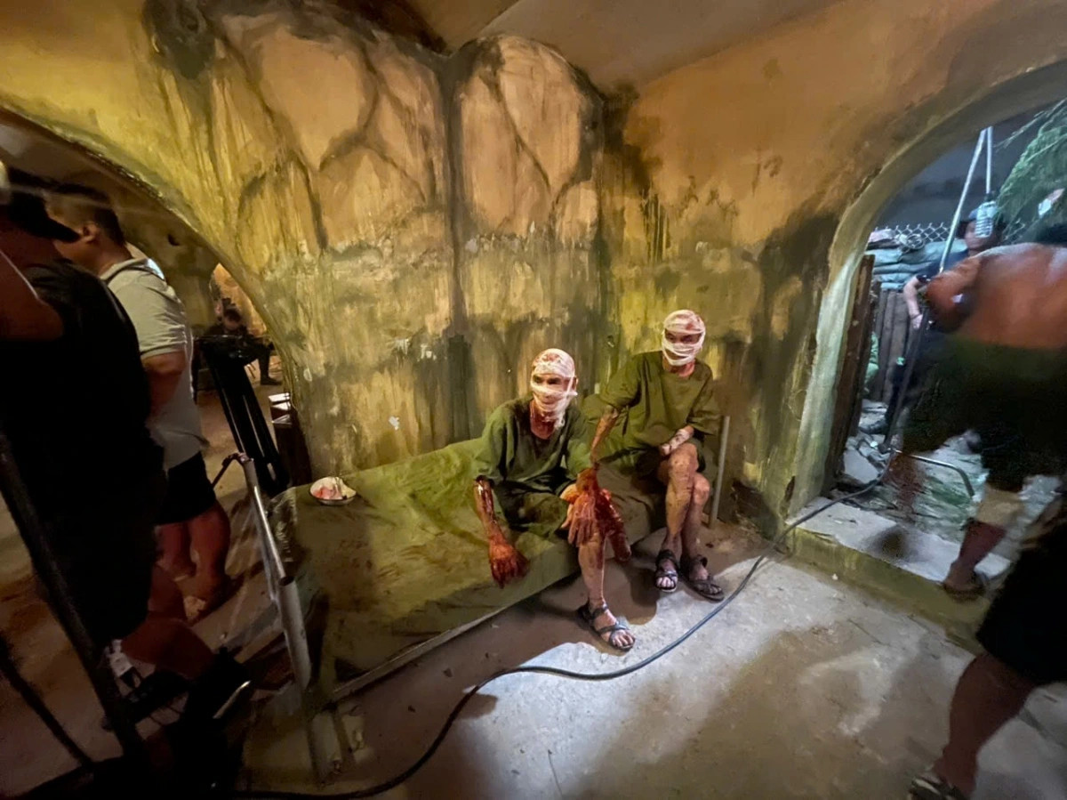 Dang sau canh cua chan am anh trong mua do su that khien ai cung nghen long hinh anh 3