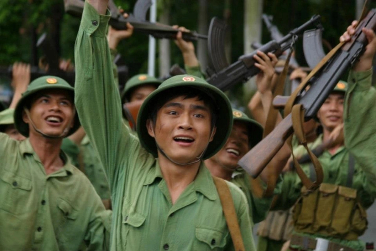 phim mui co chay ky uc bi thuong, khuc trang ca kieu hanh ve thanh co quang tri hinh anh 2