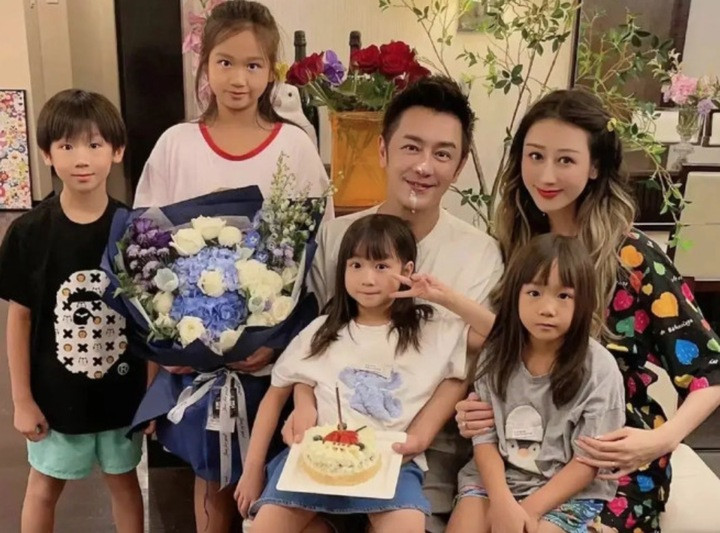 Gia đình nhỏ của Trần Hạo Dân.