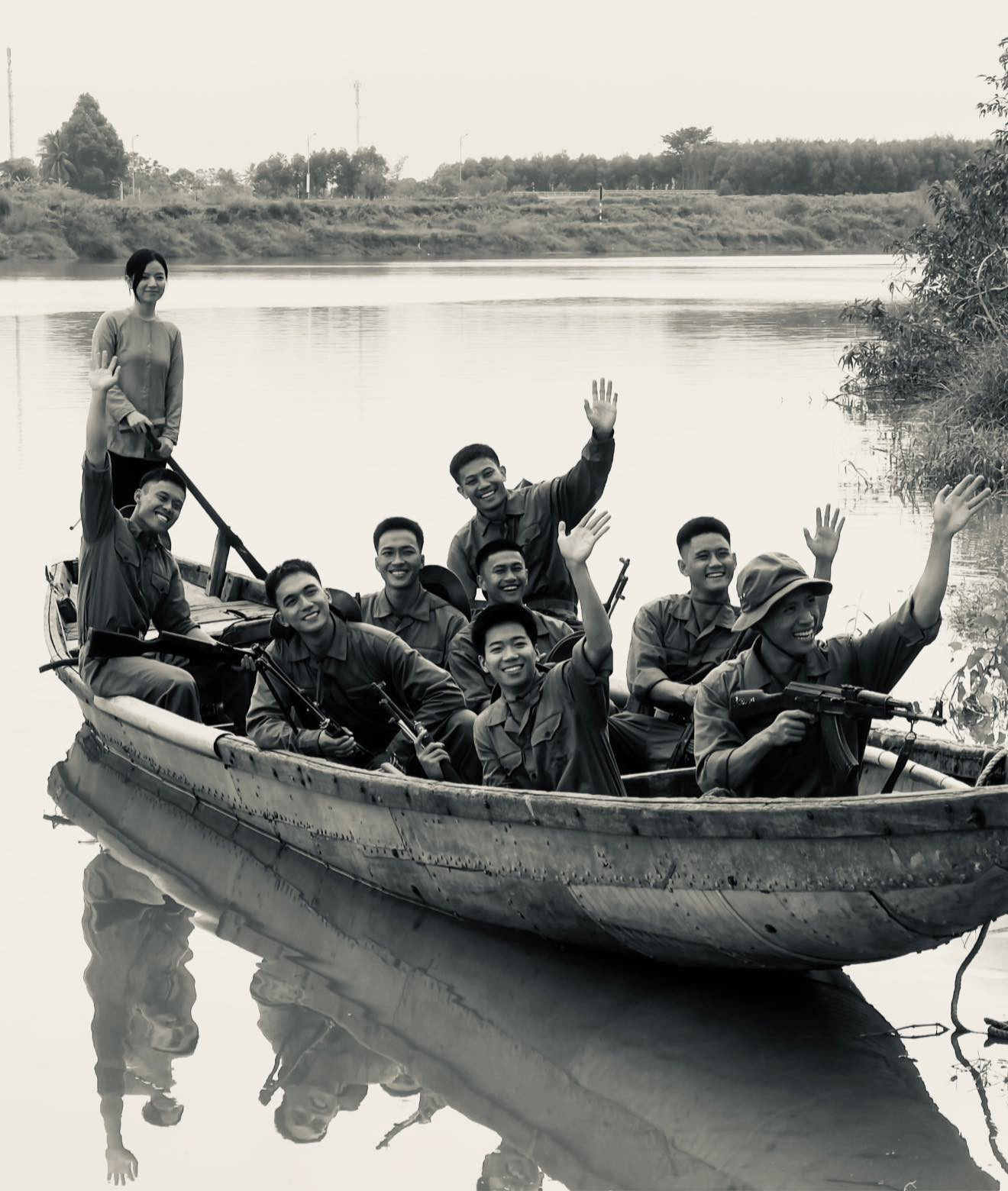 Lê Hạ Anh - cô Hồng lái đò phim 'Mưa đỏ': Tôi thấy hòa bình đẹp lắm- Ảnh 2.