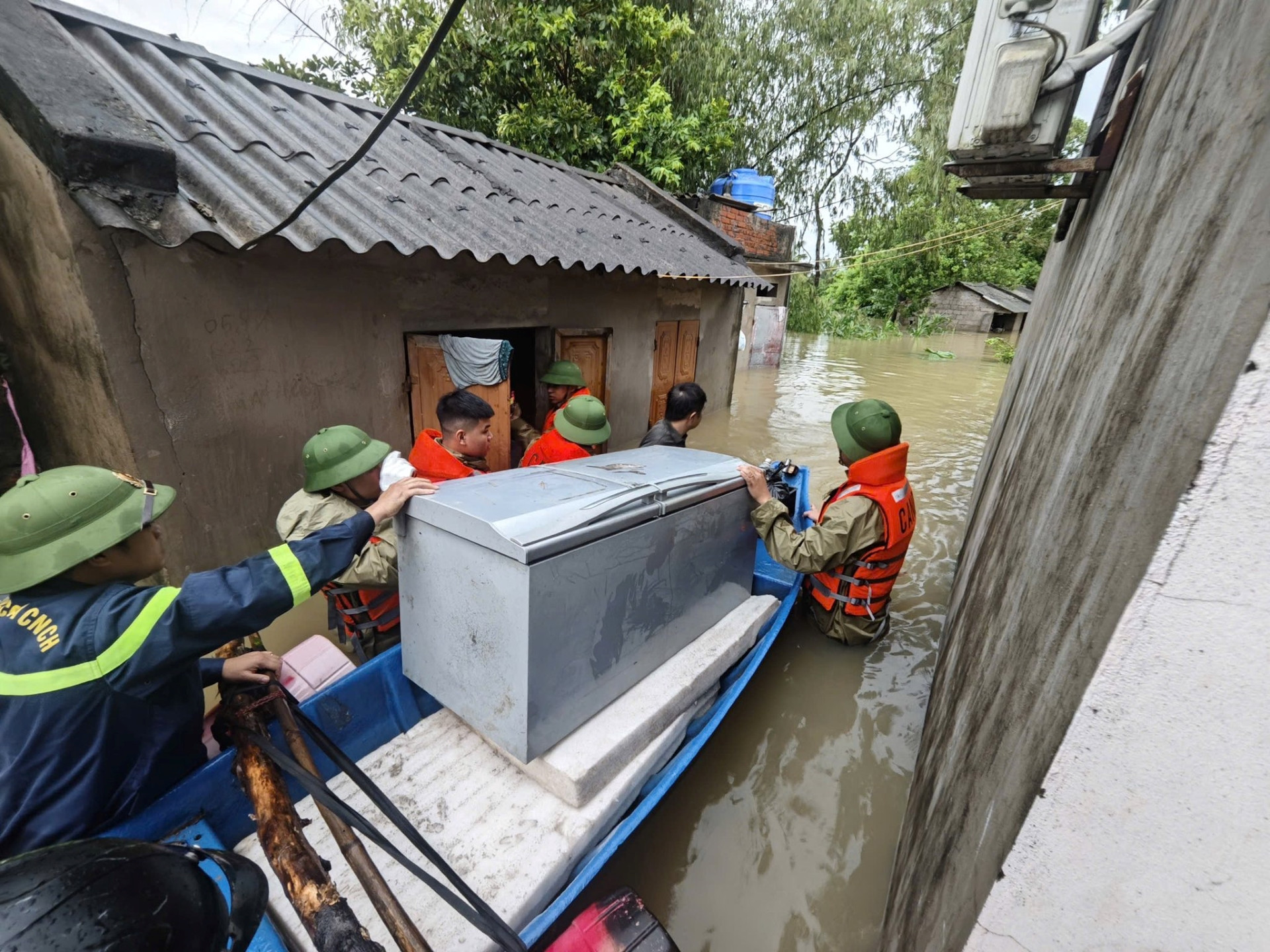 a7Nước sông Thanh Hóa vượt báo động 3.jpg