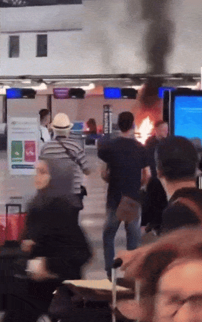 ezgif 69eb38bd0559a8.gif