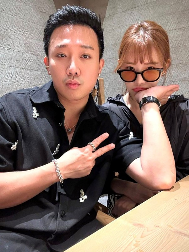 Vợ chồng Trấn Thành cùng làm một chuyện giữa đêm khiến dân tình bất ngờ- Ảnh 1.