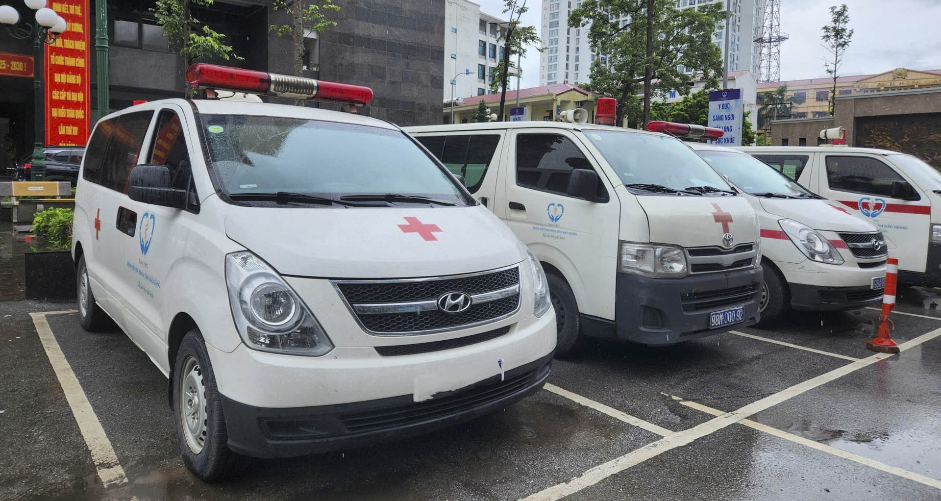 Vụ thu 21 triệu tiền xe cấp cứu, hé lộ người của viện dùng xe riêng chở bệnh nhân