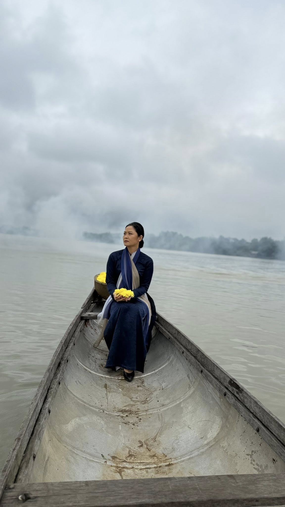 Đinh Thúy Hà - diễn viên phim 'Mưa đỏ': Đời thực tự tin khoe mặt mộc, nhan sắc 'hack tuổi'- Ảnh 2.