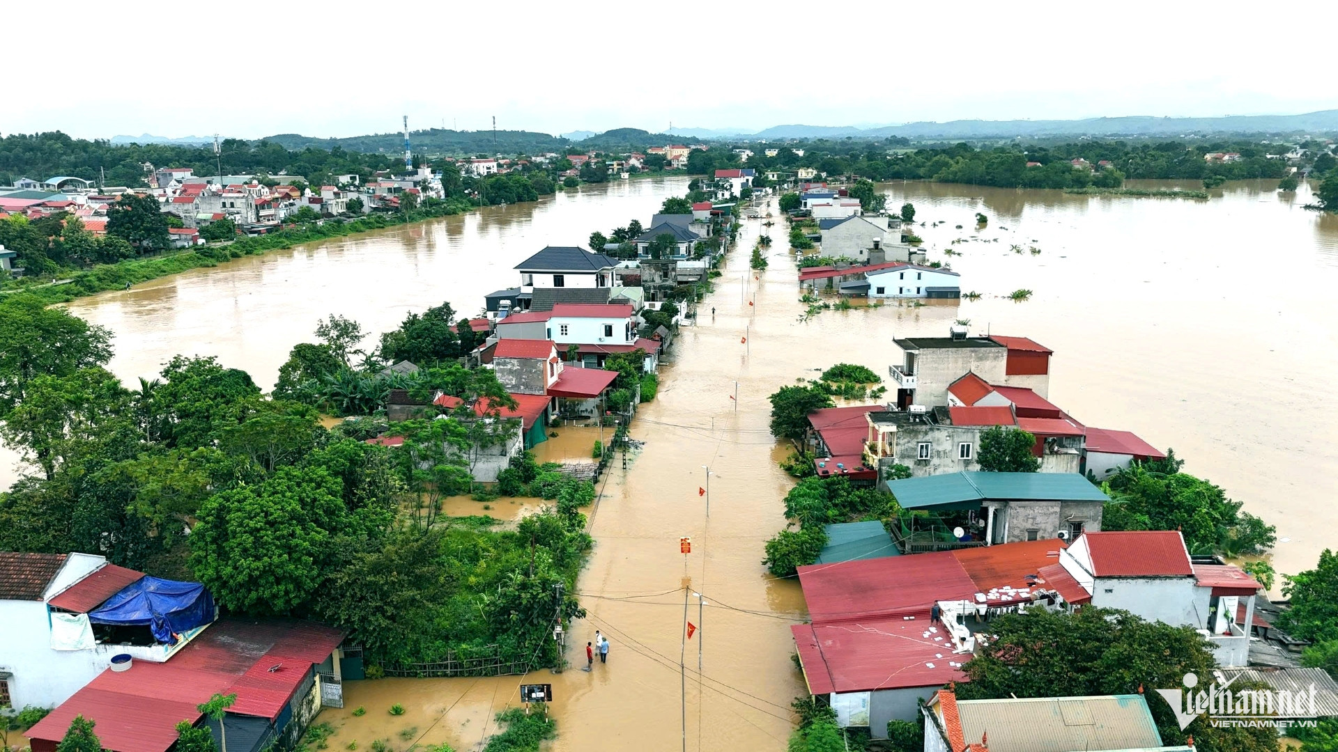 W-a1Người dân vùng rốn lũ Thanh Hóa.jpg