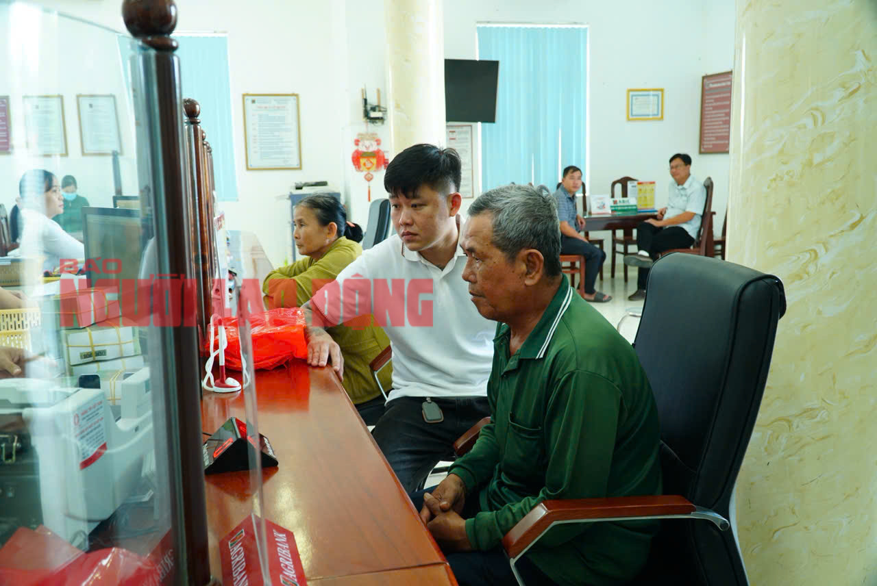 NÓNG: Ông Ba Minh nhận gần 1,6 tỉ đồng từ 2 Facebooker- Ảnh 9.