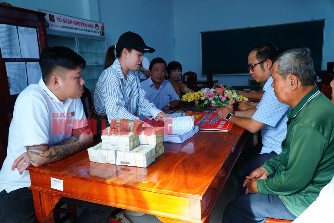 NÓNG: Ông Ba Minh nhận gần 1,6 tỉ đồng từ 2 Facebooker- Ảnh 7.