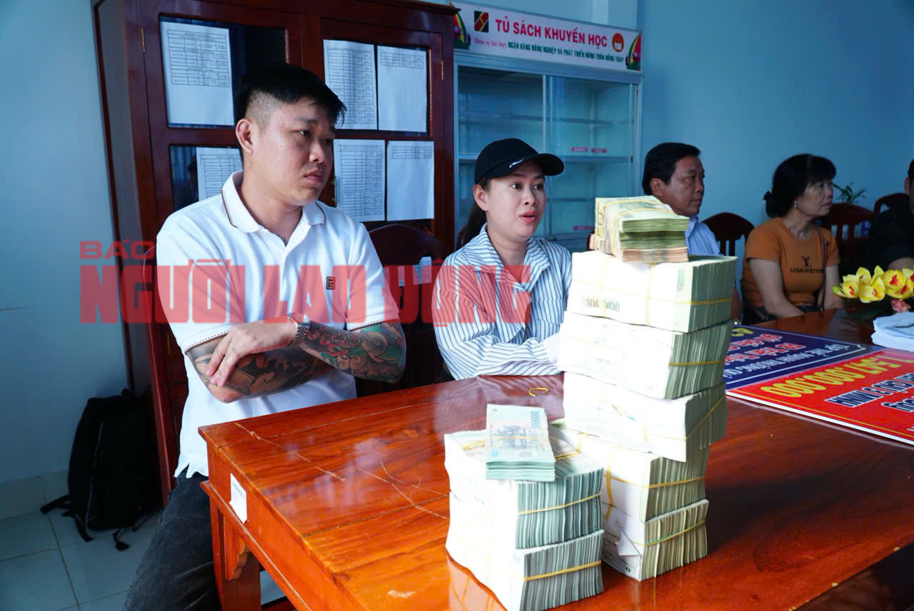 NÓNG: Ông Ba Minh nhận gần 1,6 tỉ đồng từ 2 Facebooker- Ảnh 6.