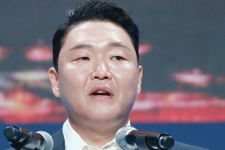 Psy không ít lần vướng ồn ào về đời tư.