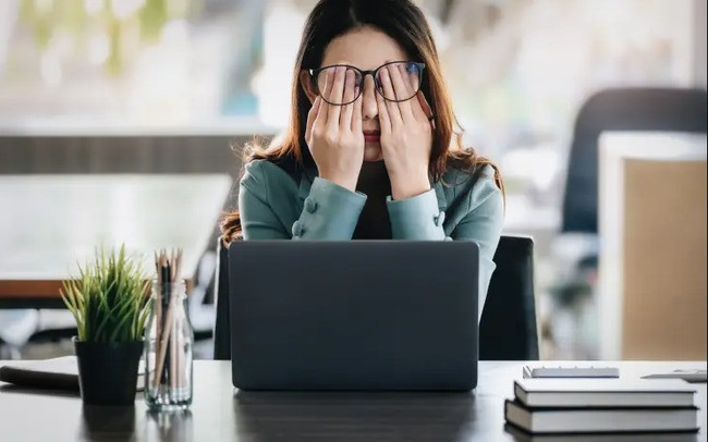 Thất nghiệp ở tuổi 35: Cái giá của sự an nhàn ở tuổi 25 và 4 bài học xương máu - Ảnh 1.