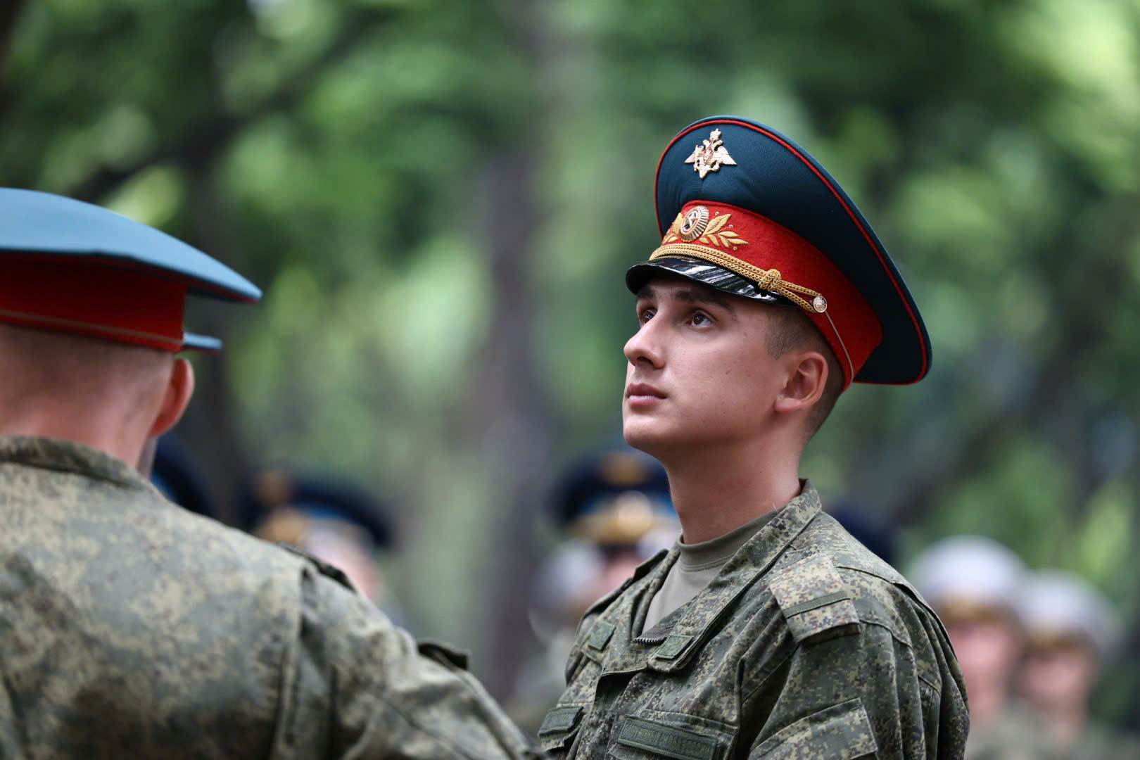 Loạt ảnh cận visual tuyệt đối điện ảnh của dàn quân nhân Nga gây sốt khắp MXH