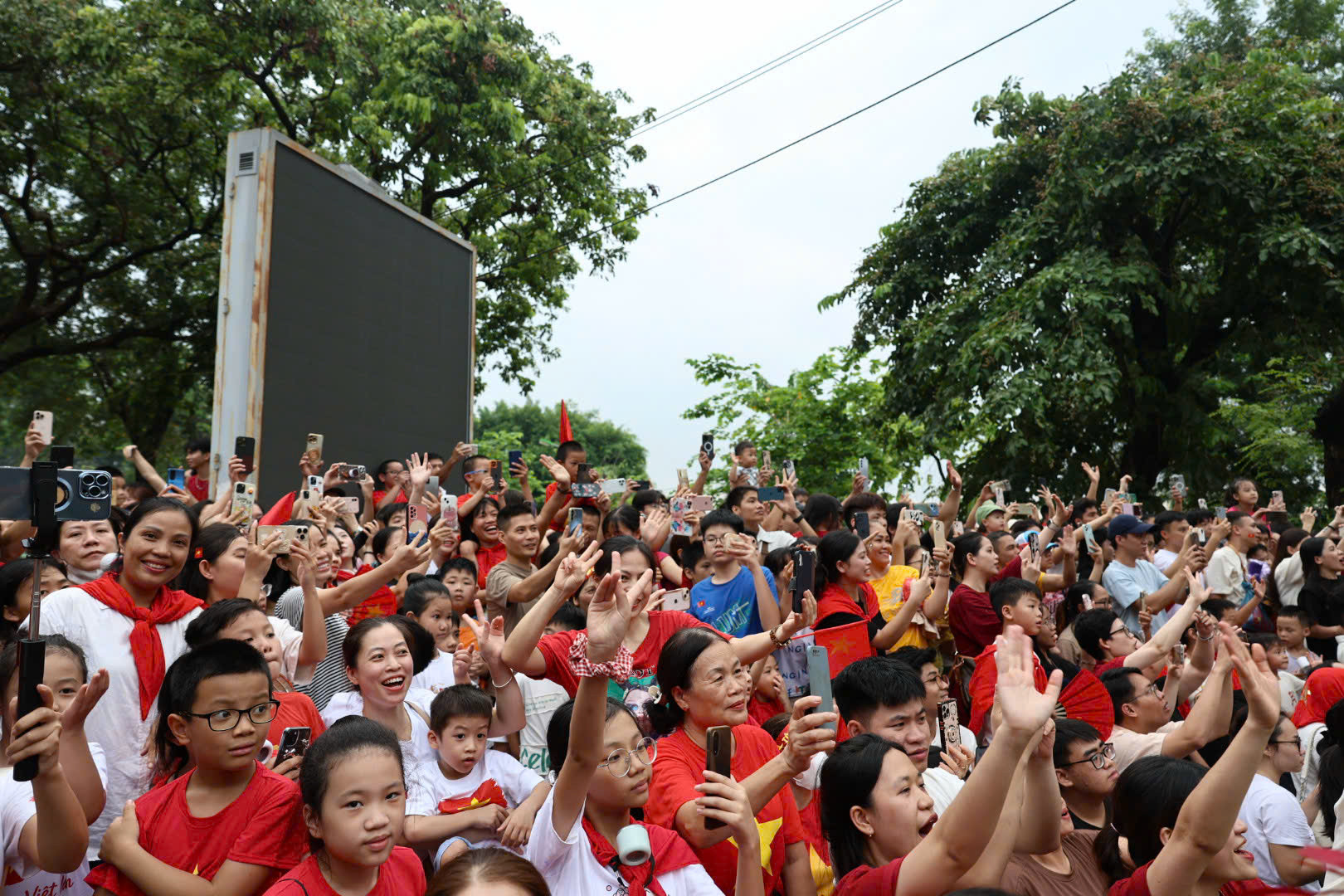 Loạt ảnh cận visual tuyệt đối điện ảnh của dàn quân nhân Nga gây sốt khắp MXH