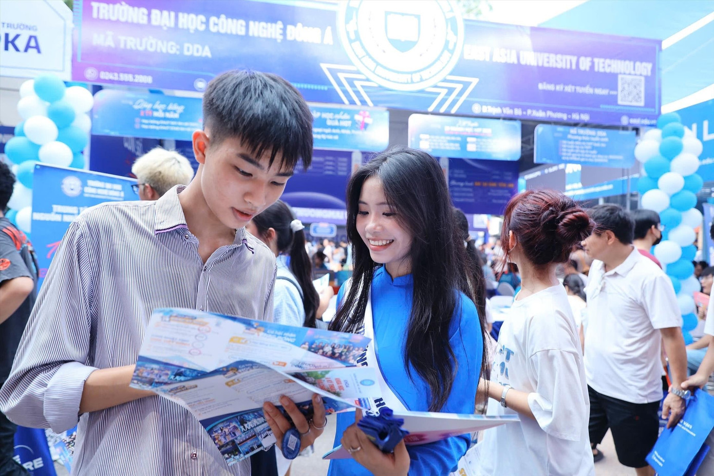 0828-anh-bai-tuyen-sinh.jpg